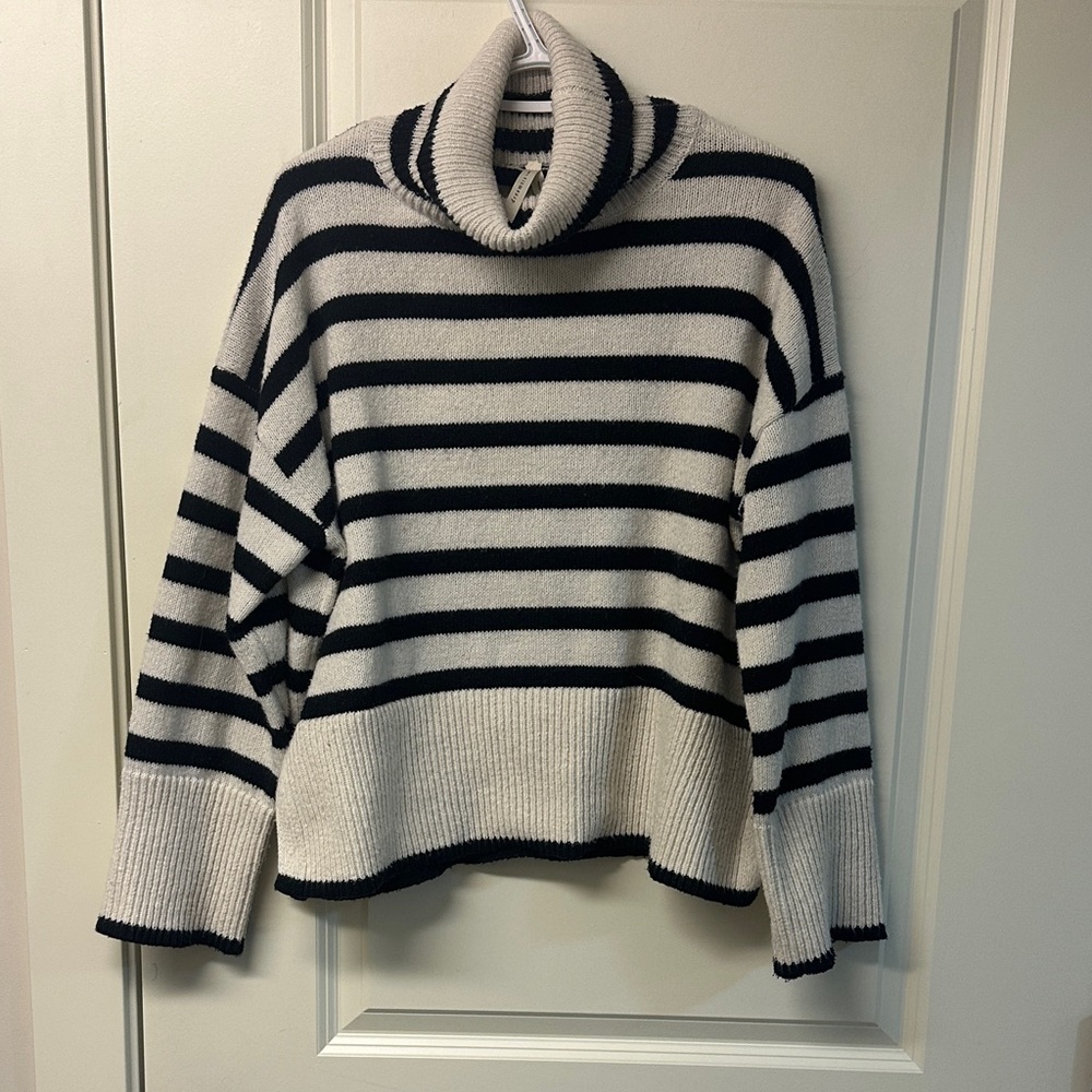 Dreamers by Debut oversized boxy sweater